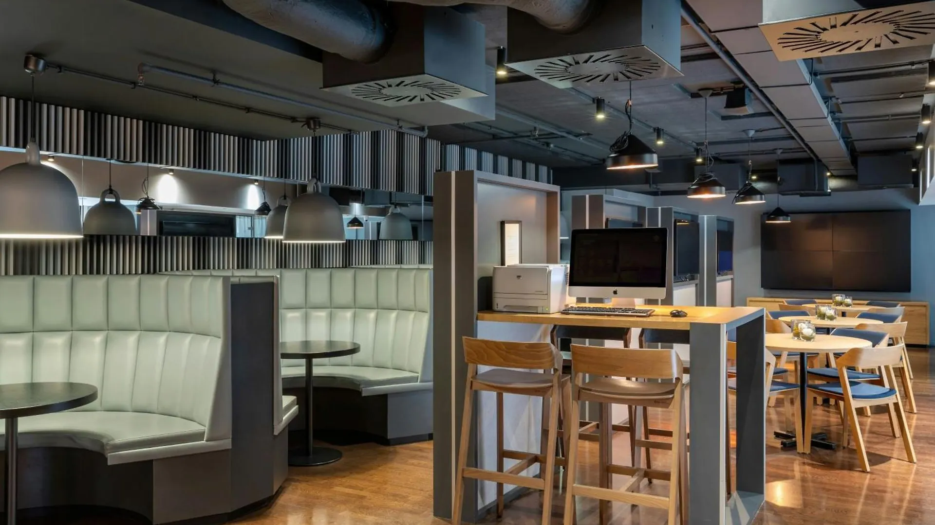 Courtyard By Marriott Brussels Eu Hotel