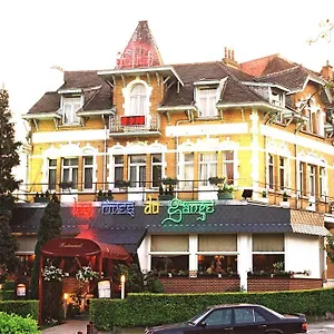 L'auberge Du Souverain Hotel